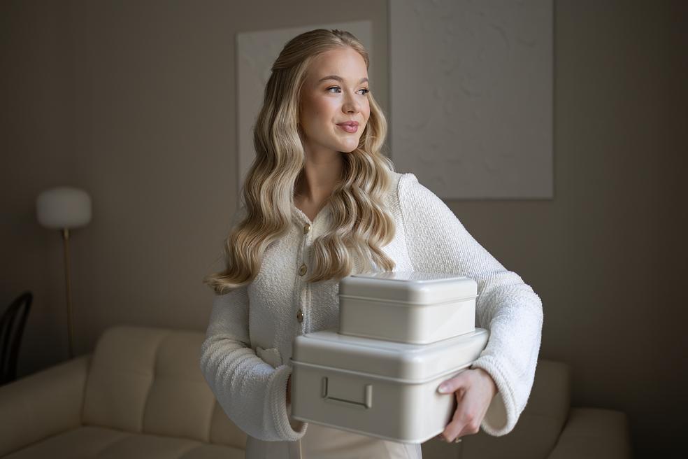 Toimiva ja kaunis järjestys vaatekaappiin -verkkokurssi by Kiira Organizing Oy